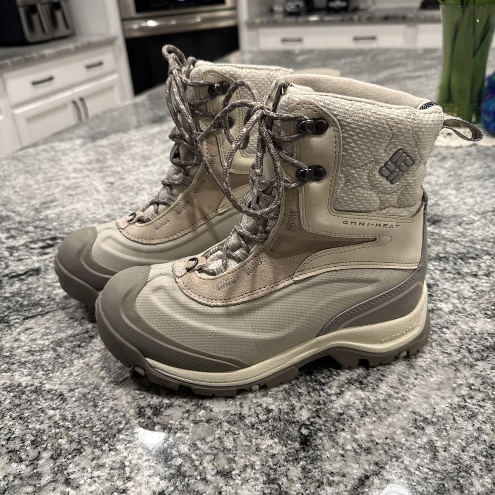 Columbia Women's 7 Ivory BL1490-105 Bug Plus III Omni Waterproof Winter Boot
